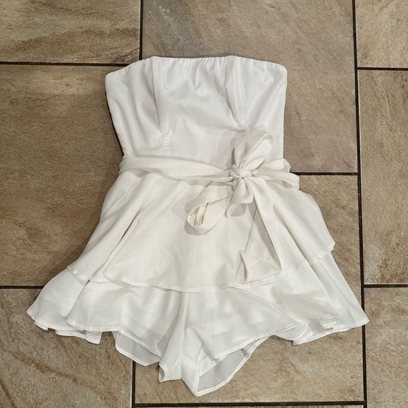 Princess Polly romper - Picture 2 of 2